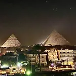 King Ramses Pyramids View Apartment